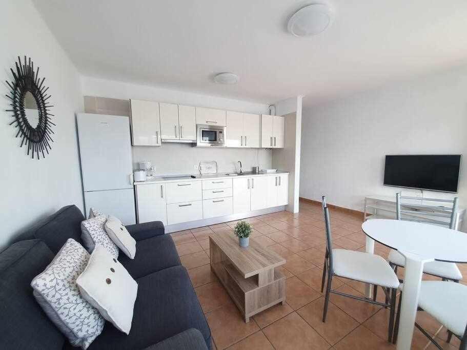 Costa Mathilda Apartment 蒂亚斯 外观 照片